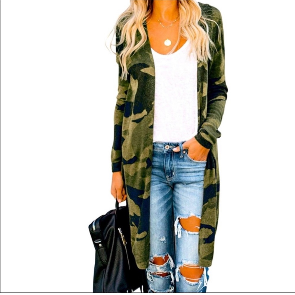 Adorable long camouflage cardigan
